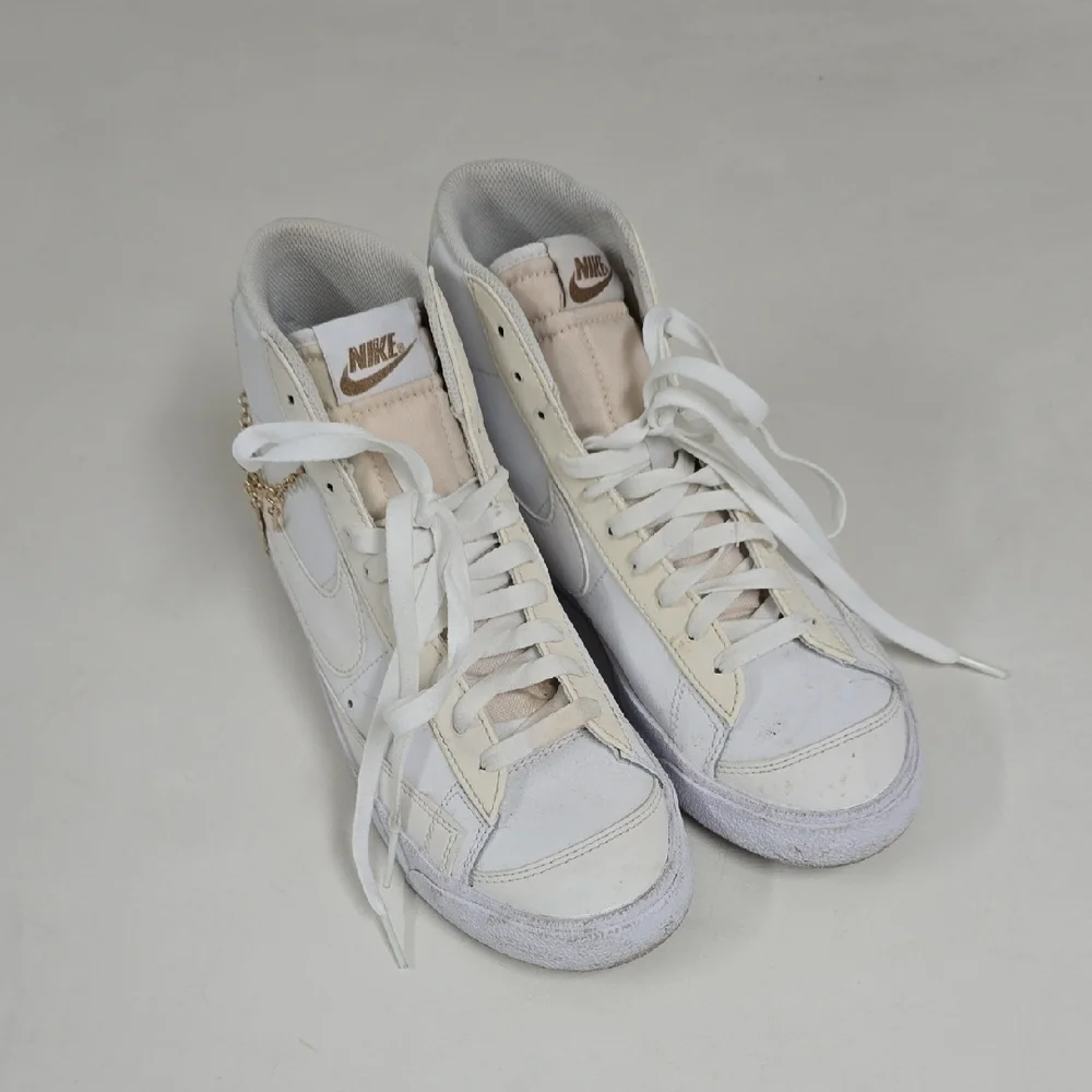 Nike Blazer Mid 77 LX 